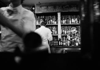 2014-09-life-of-pix-free-stock-photos-New-York-books-bar-Bottles-barman-Waiter